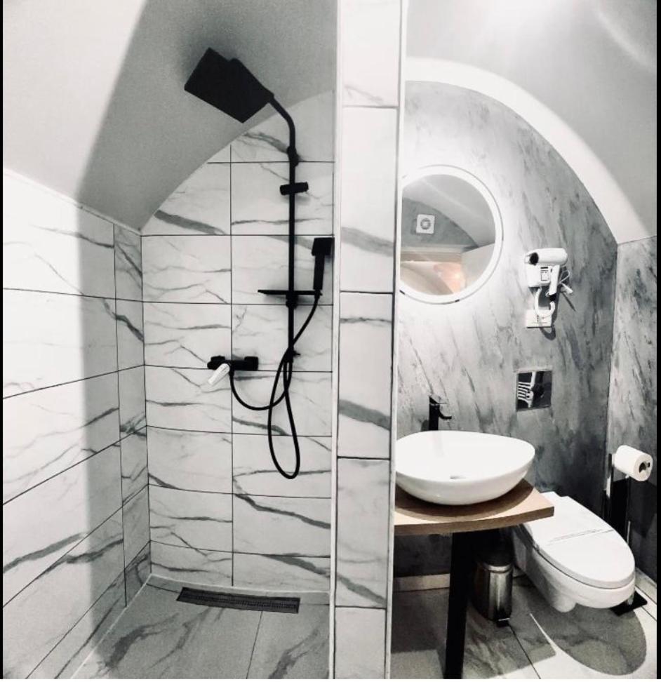 Stay Inn Central Brasov Apartments Kültér fotó